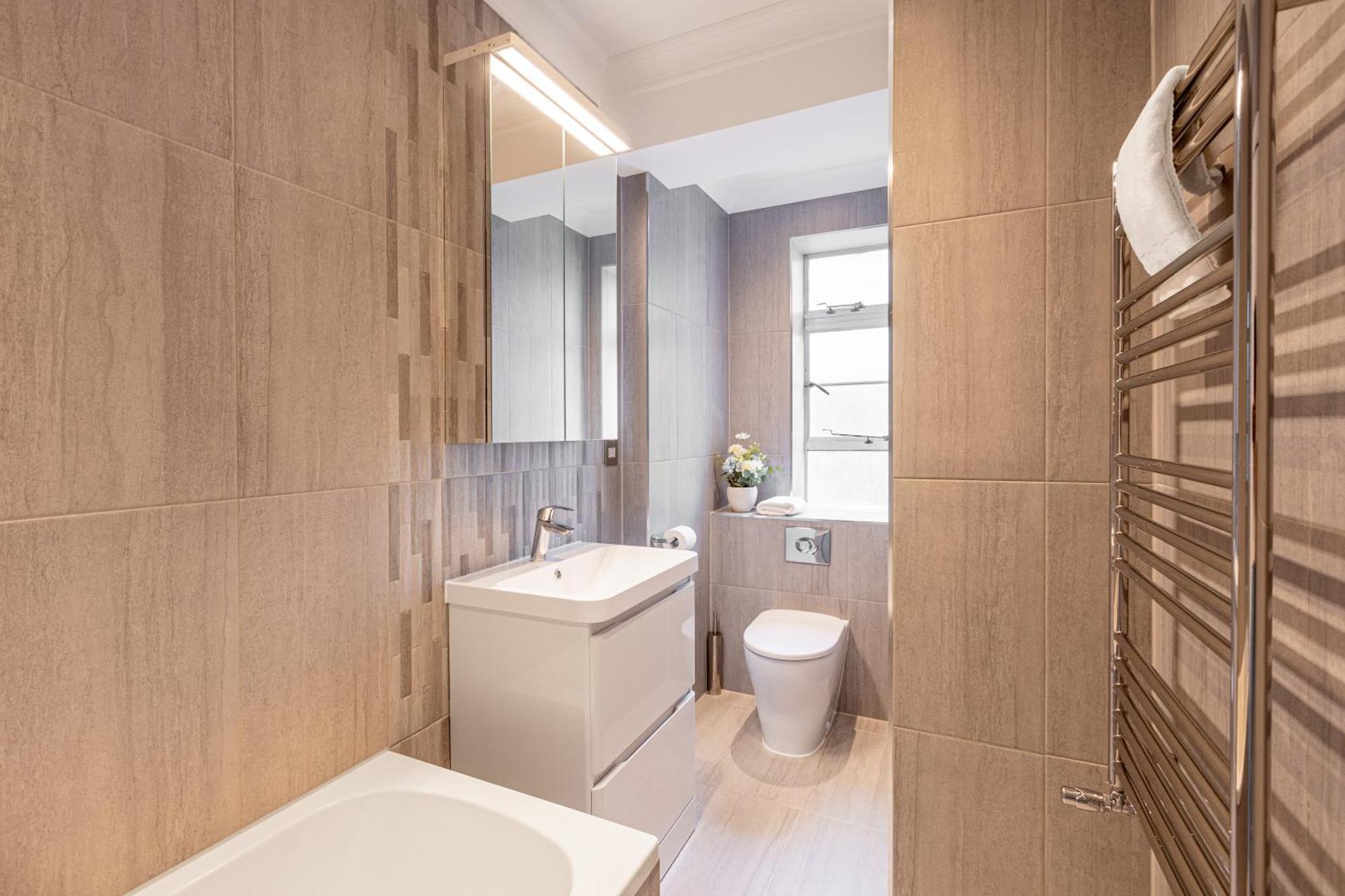 Charming In Prestigious Chelsea * Londres