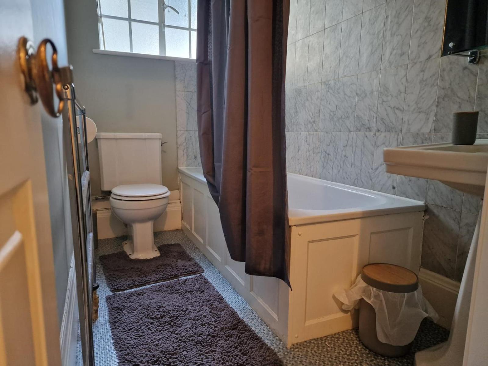 Chelsea Mandeville Apartment *