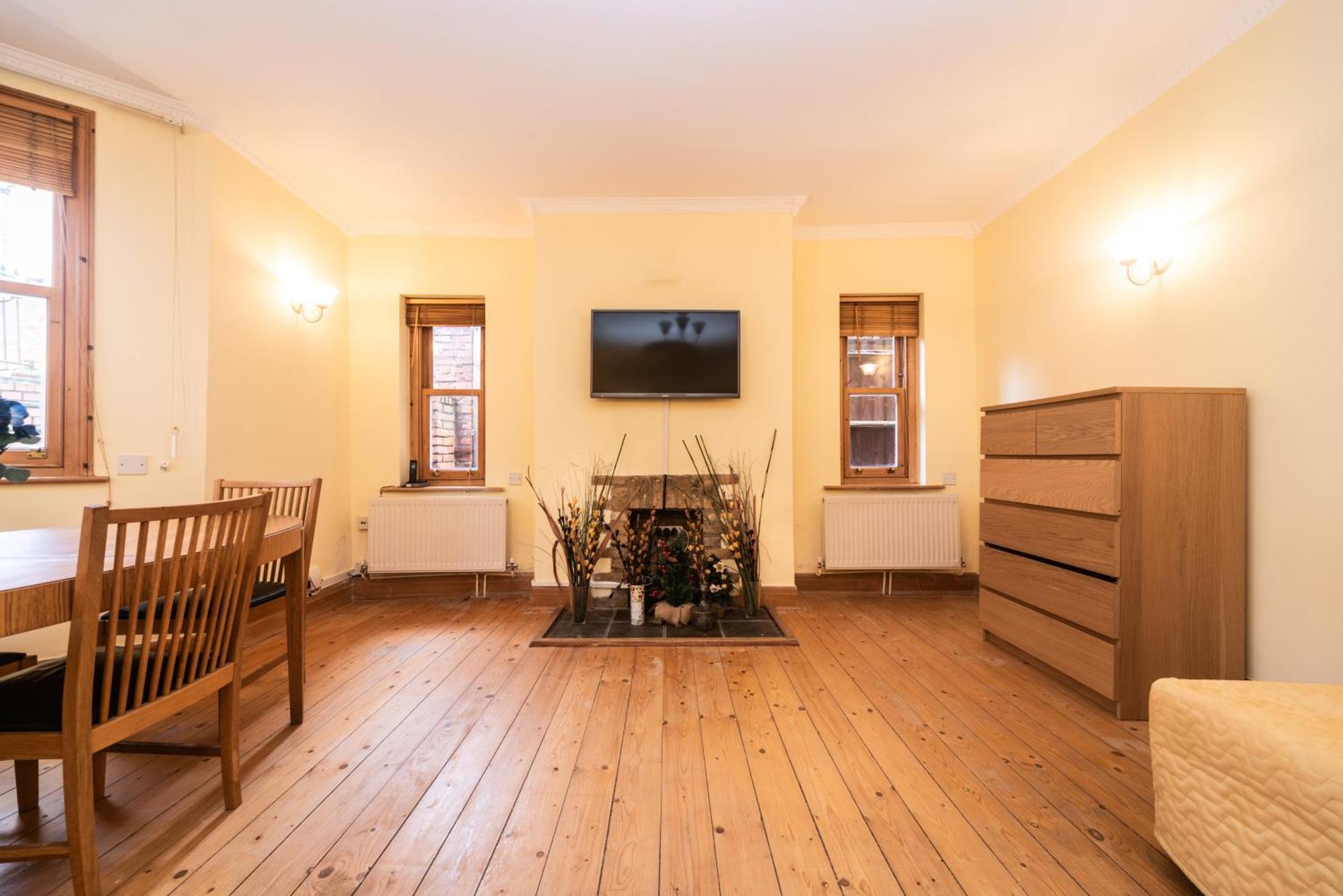 Garden Flat With A Heath Views & Skyline * Londen