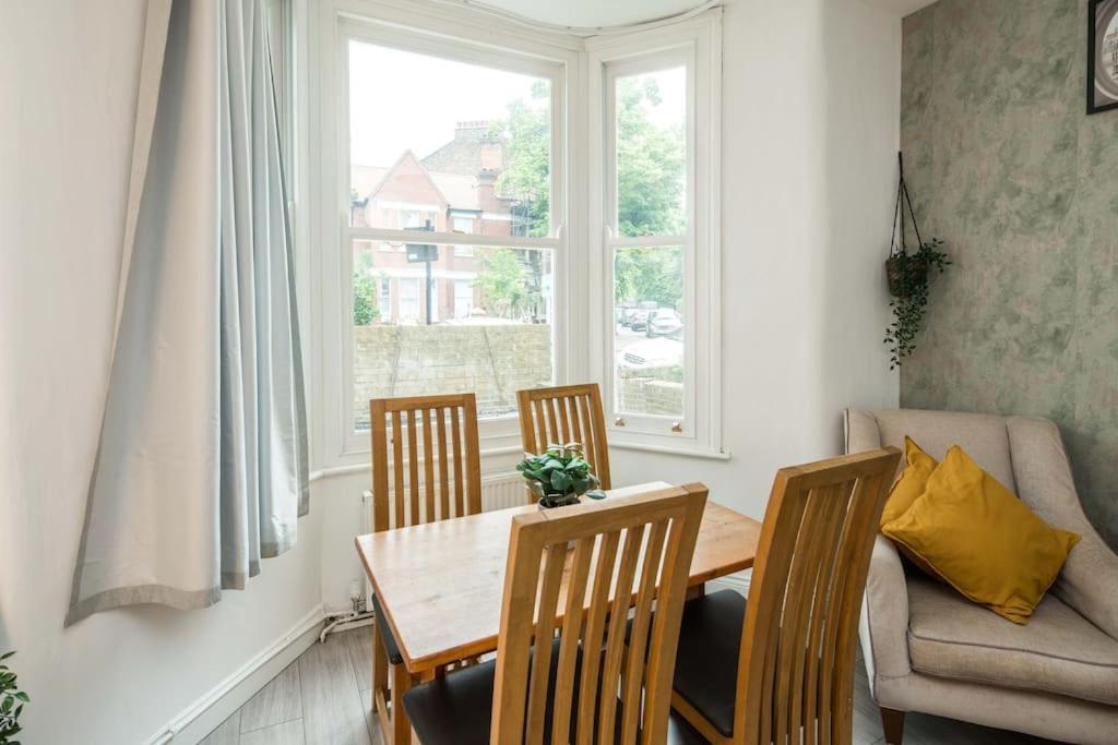 Family-friendly Garden Retreat Appartement