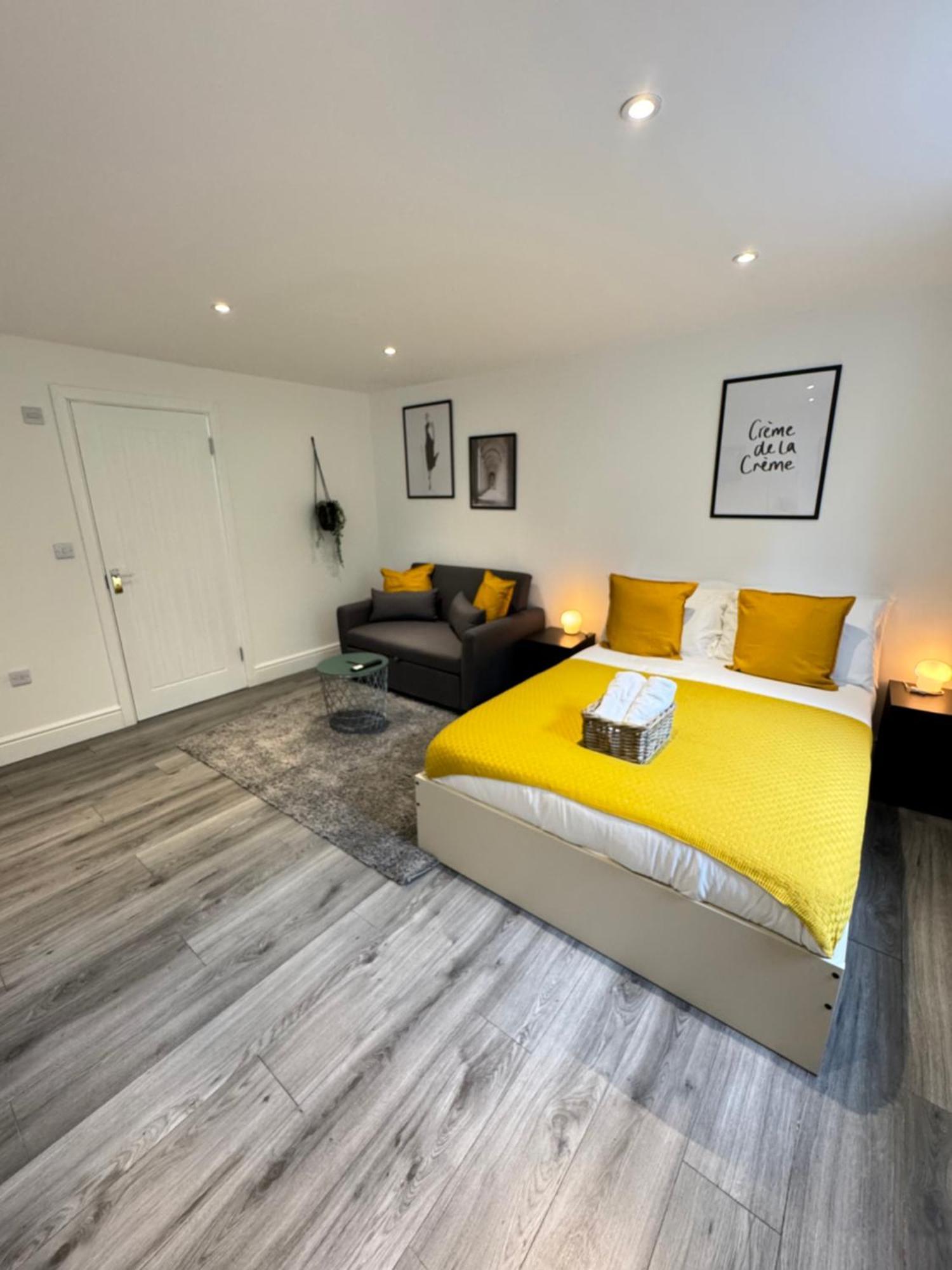 En-suite Bedroom For Up To 4! Sofa Bed - Near Stratford Gasthuis *
