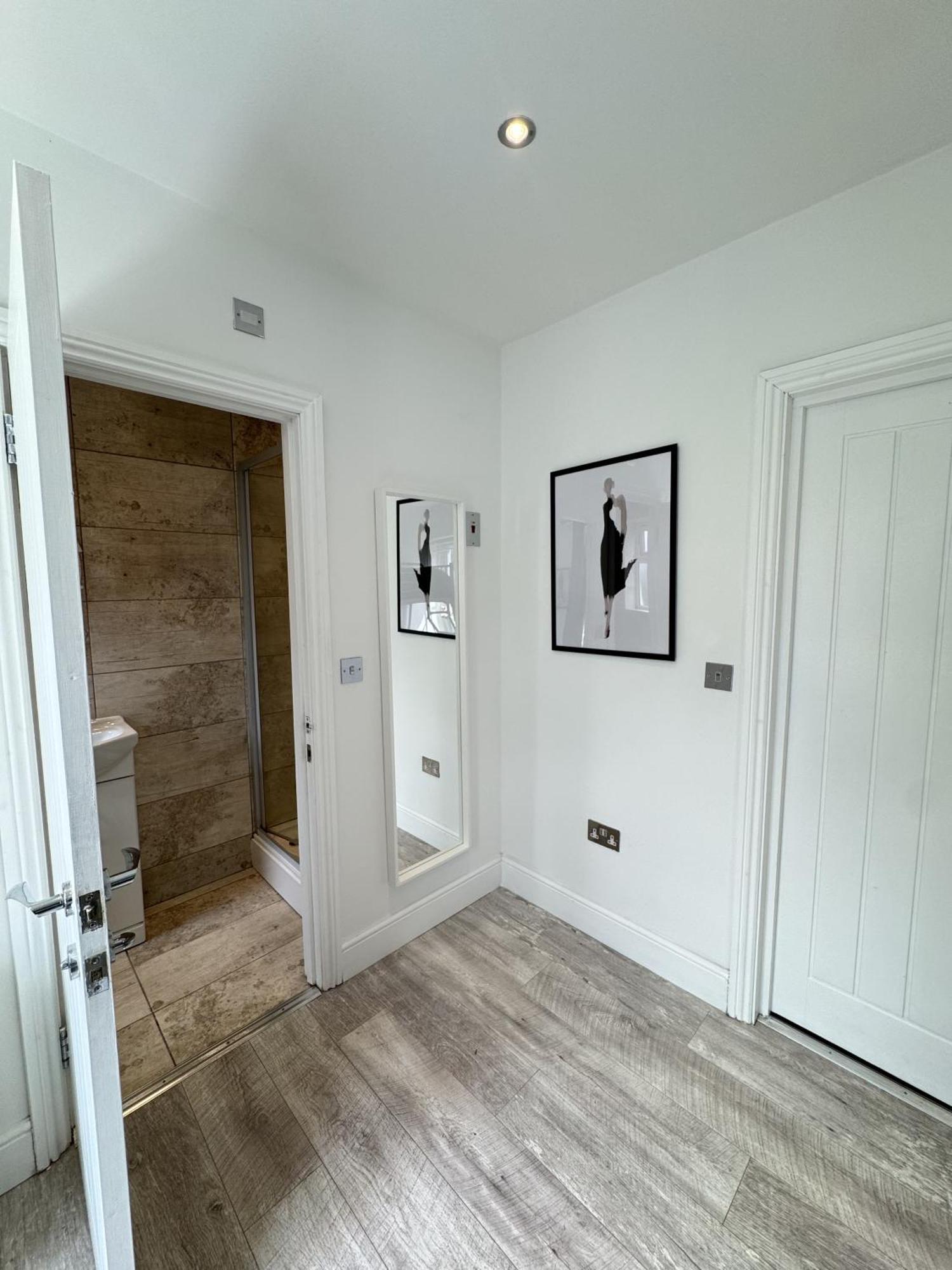 Gasthuis En-suite Bedroom For Up To 4! Sofa Bed - Near Stratford *