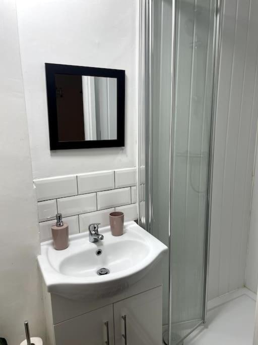 Comfy Flat In Heart Of *