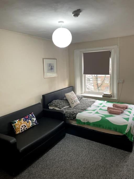 Comfy Flat In Heart Of *
