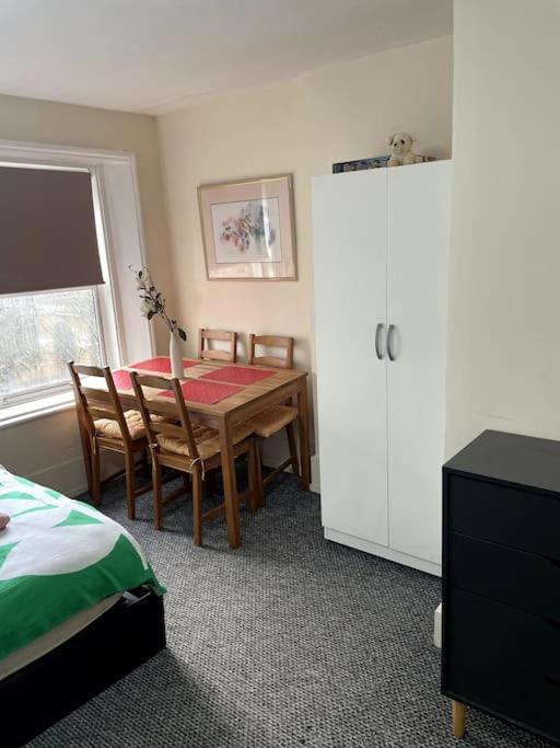 Appartement Comfy Flat In Heart Of Londen