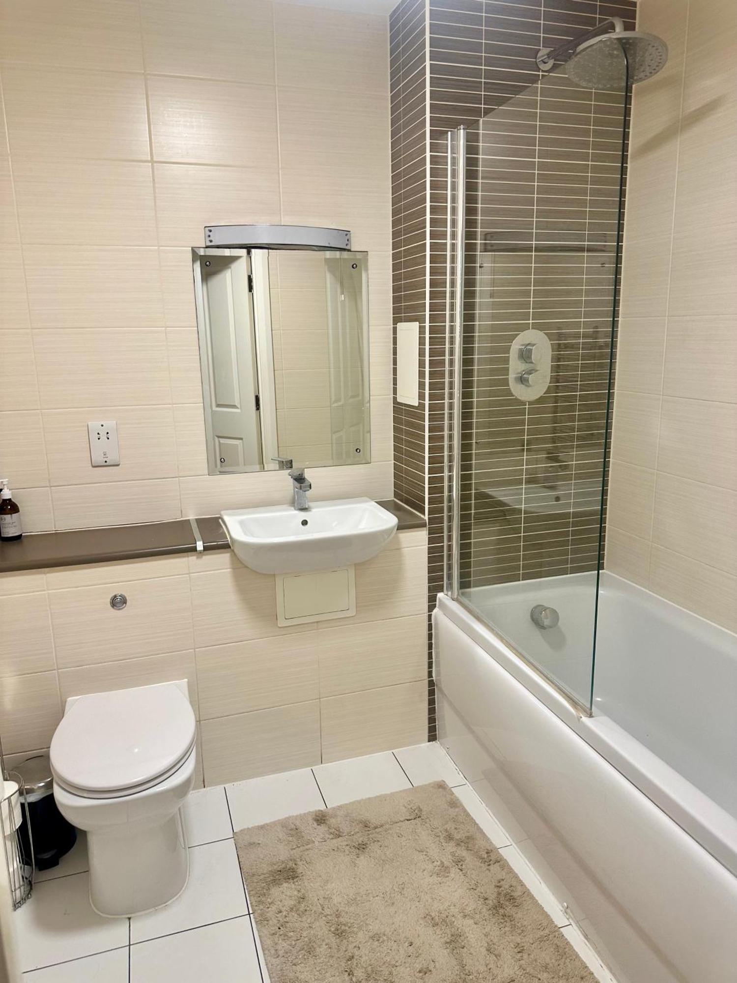 Apartment Cosy 1 Bed Near Excel