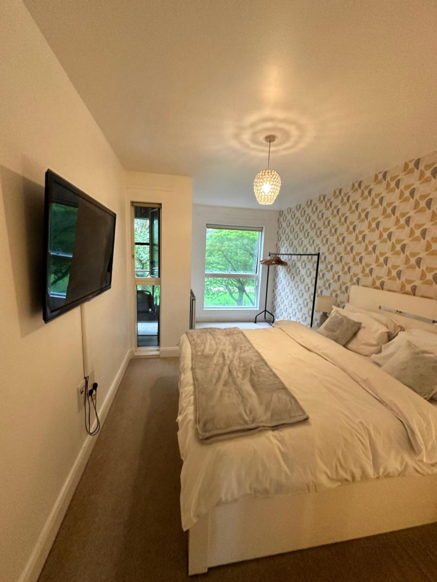 Cosy 1 Bed Near Excel Apartment London