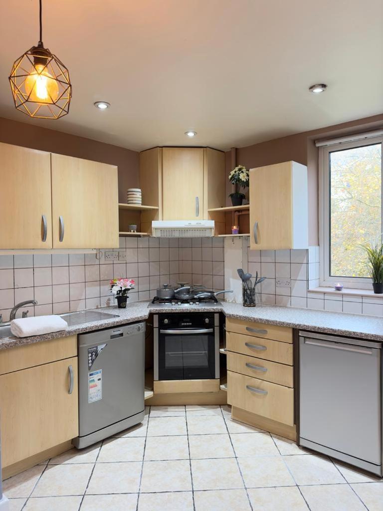 Central Three Bedroom * Londen