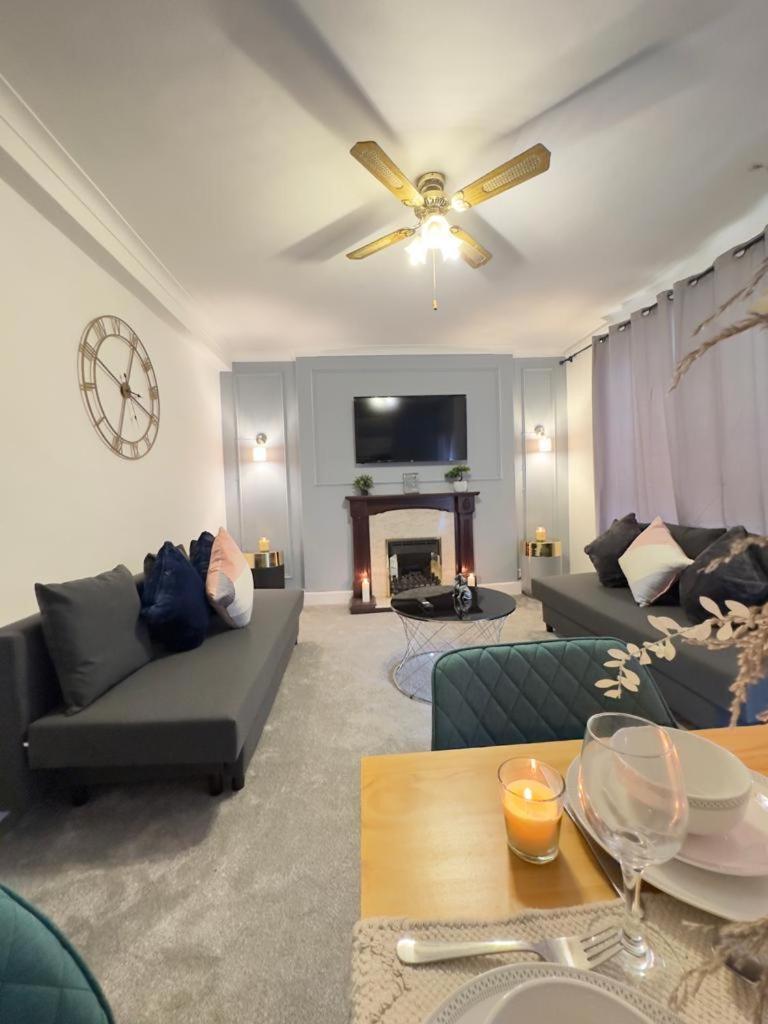 Central Three Bedroom Apartamento Londres