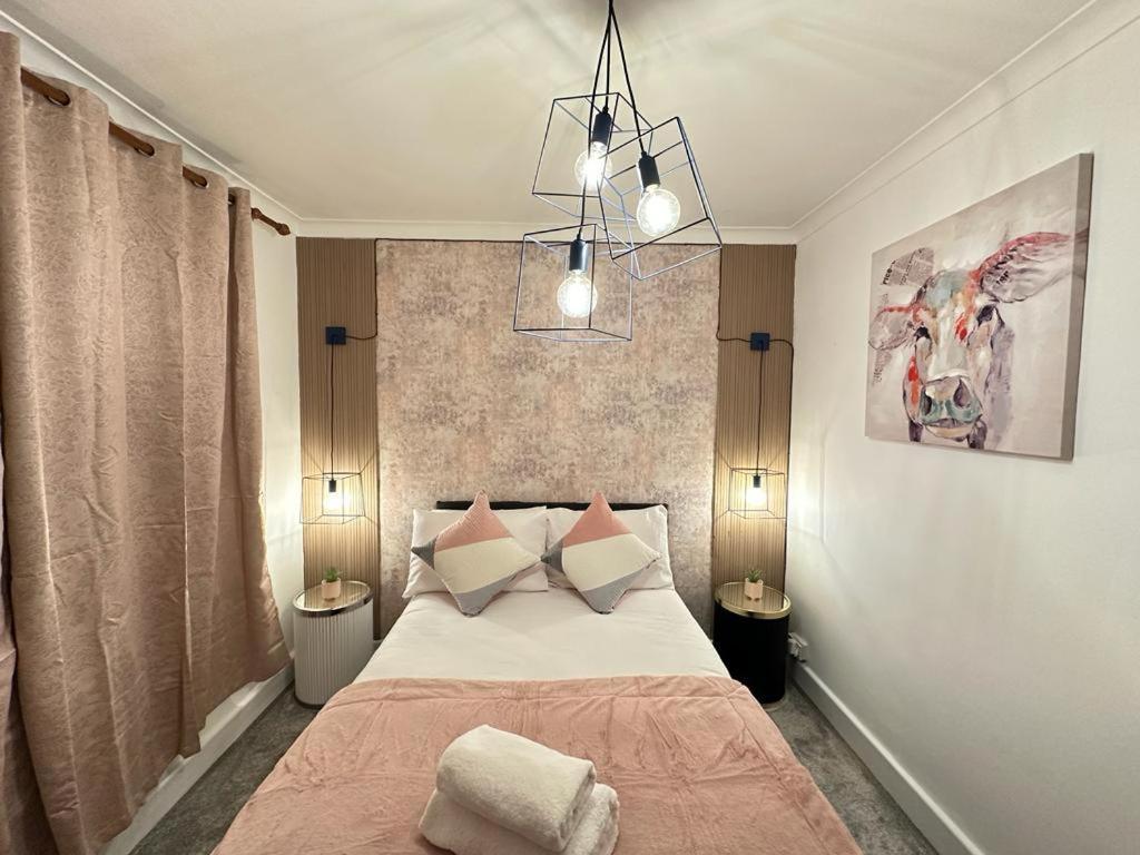 Central Three Bedroom Apartamento *
