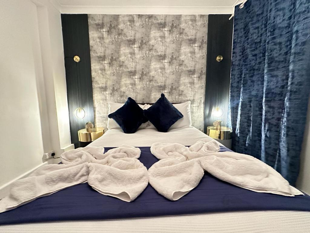 Central Three Bedroom Apartamento