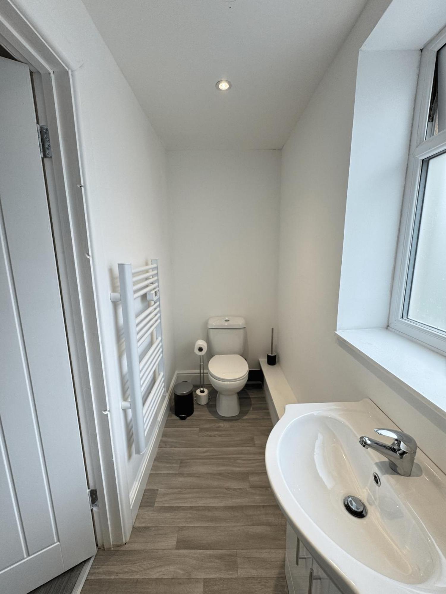 En-suite Bedroom For Up To 4! Sofa Bed - Near Stratford