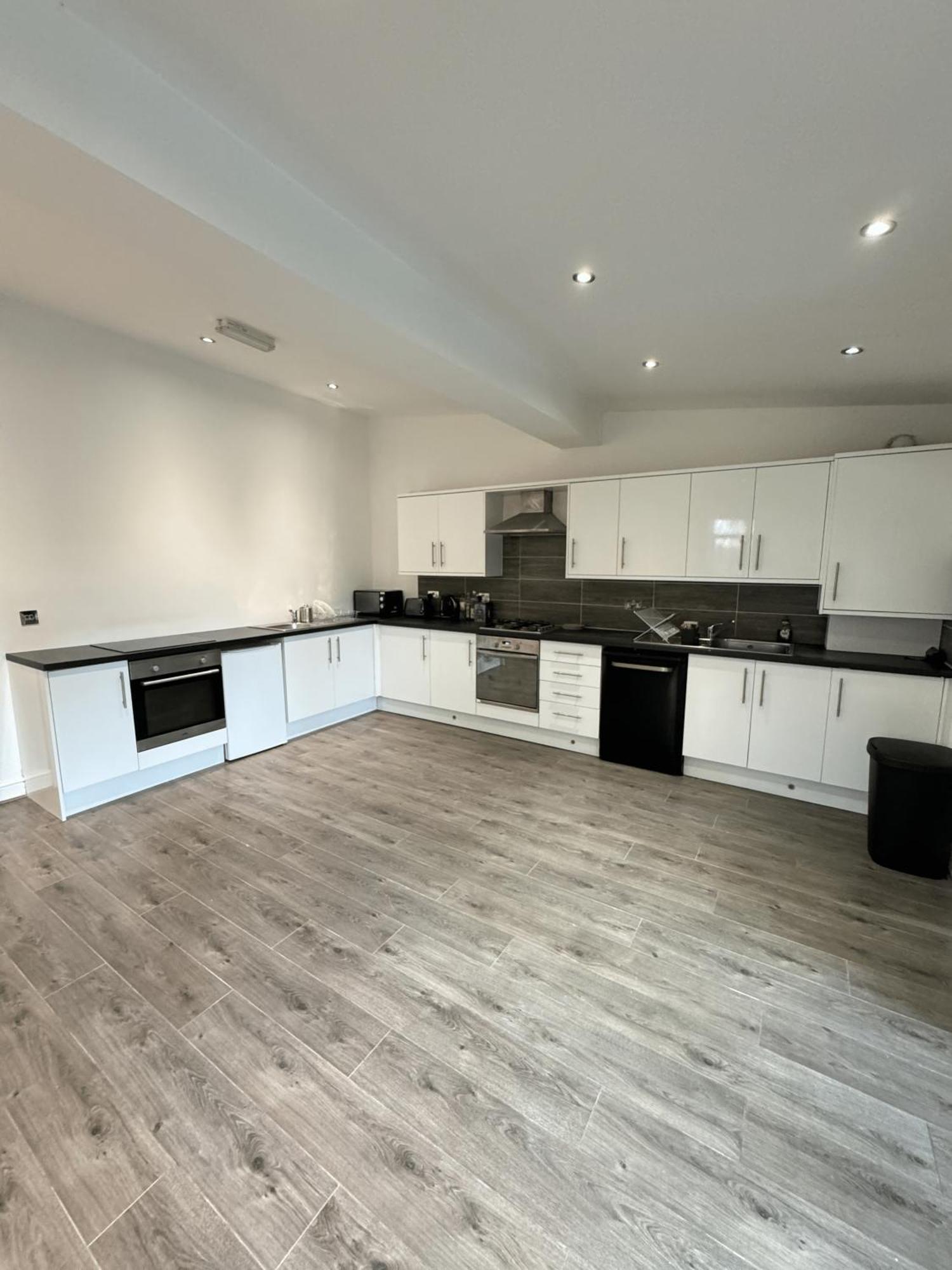En-suite Bedroom For Up To 4! Sofa Bed - Near Stratford Gasthuis *