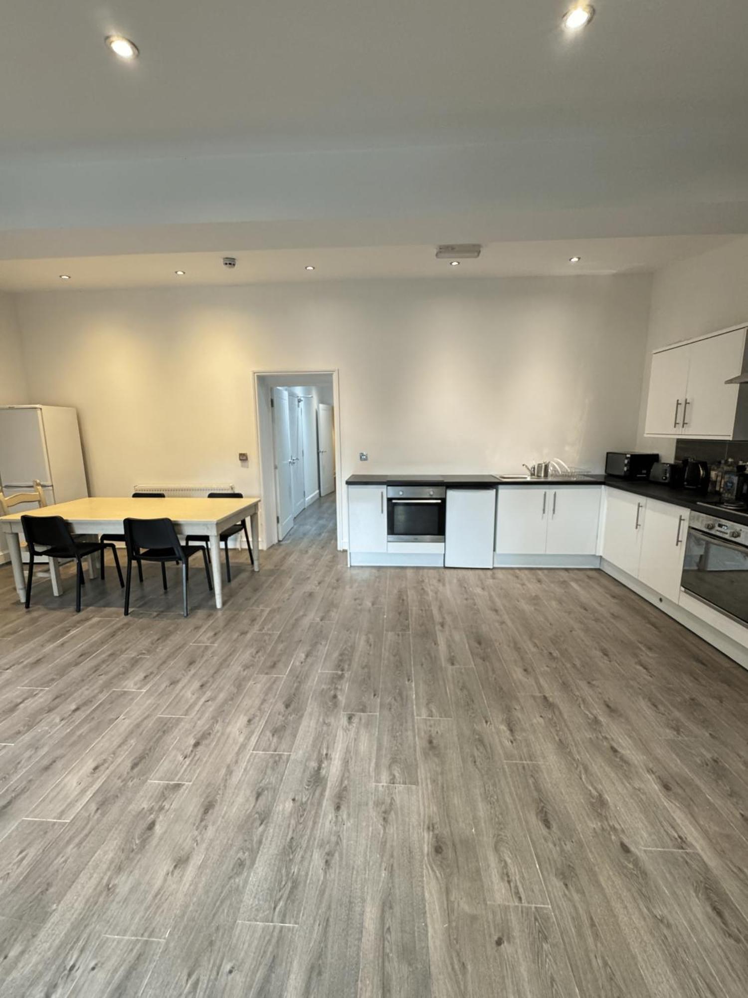 En-suite Bedroom For Up To 4! Sofa Bed - Near Stratford Gasthuis *