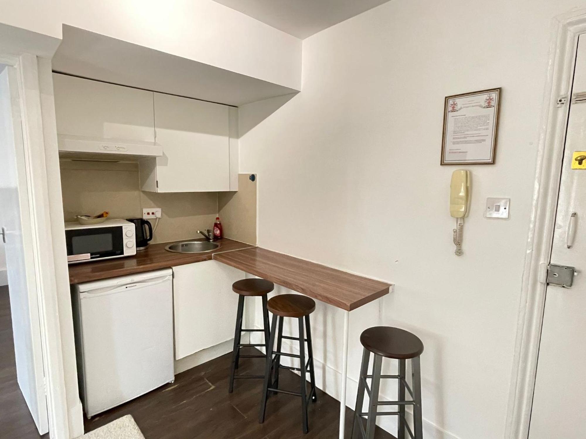 Captivating 1-bed In *