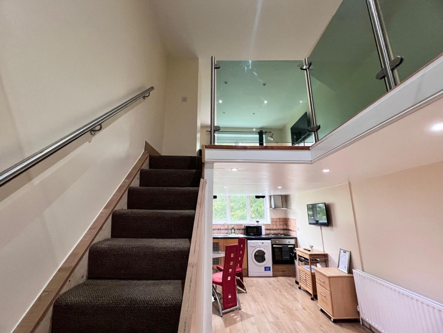 Apartamento Lovely Split Level One Bedroom - Finchley Road