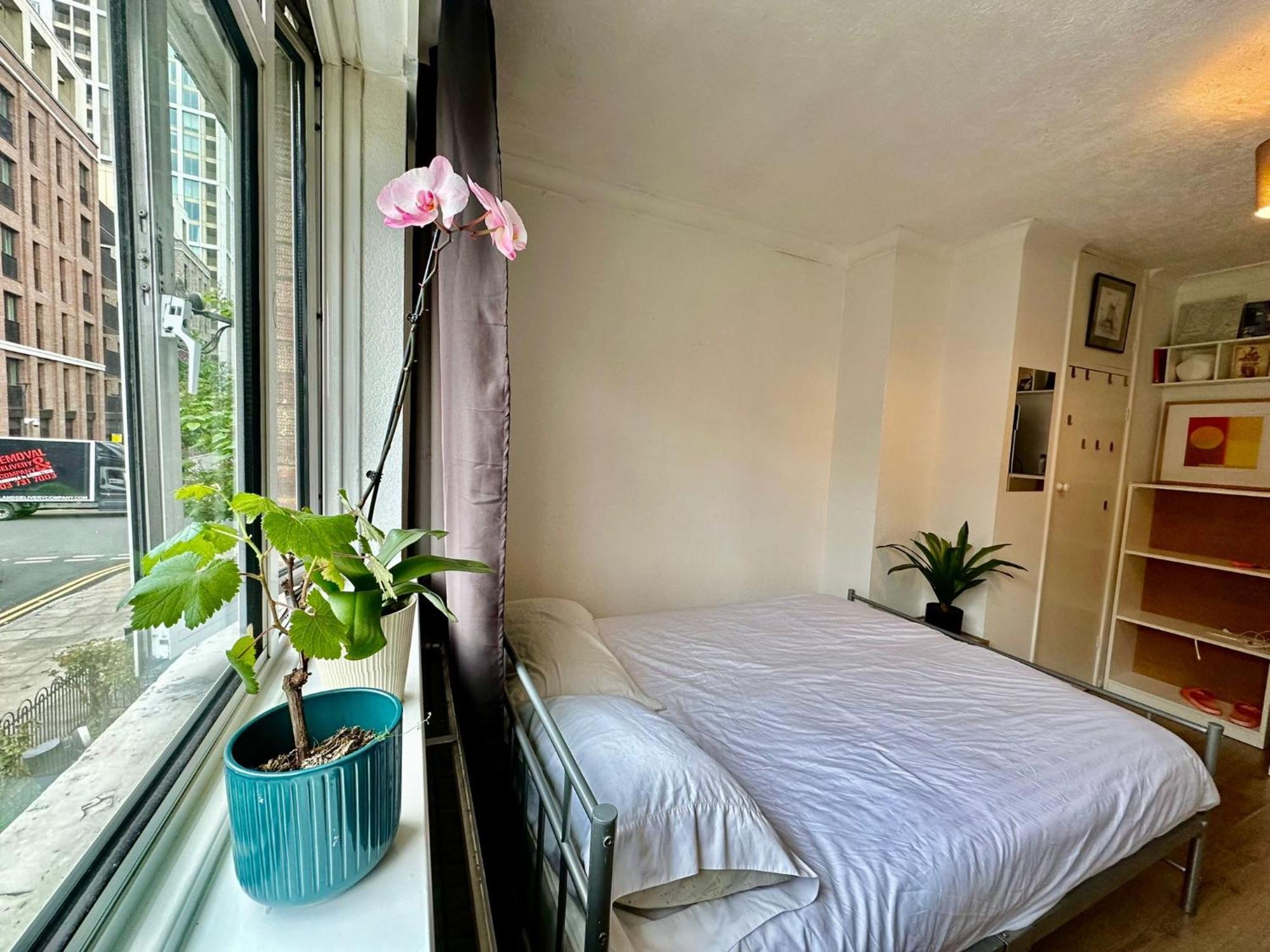 Whitechapel Lindley House R2 Londres