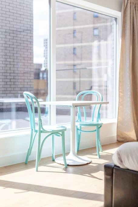 Appartement Stunning 5-bedroom Retreat In The Heart Of