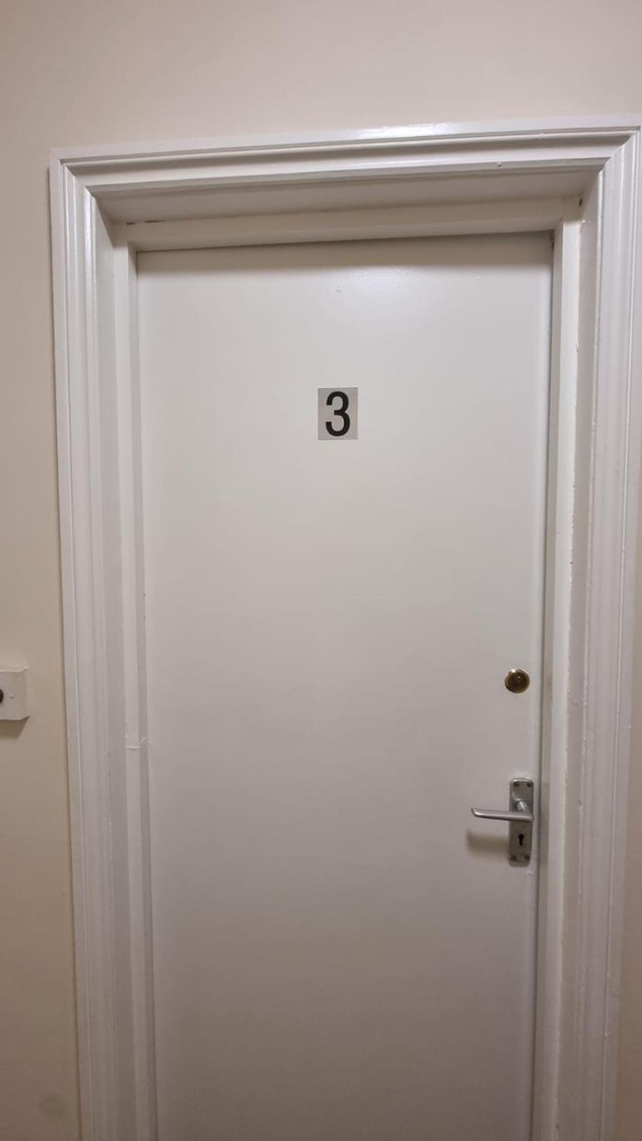 Studio For 2 Person Next To Woodgreen Londres