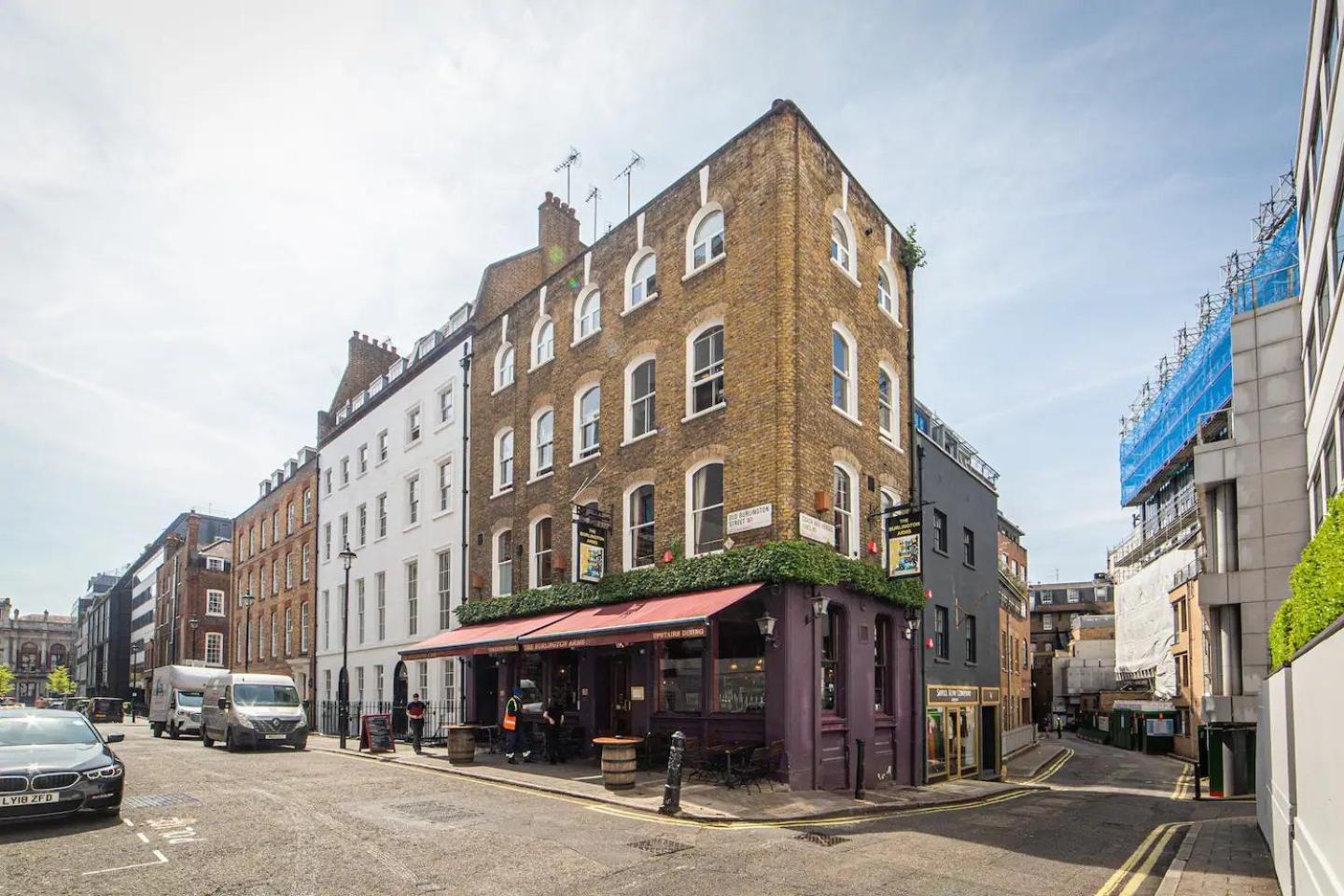 Pass The Keys - Charming Flat In Mayfair Apartment