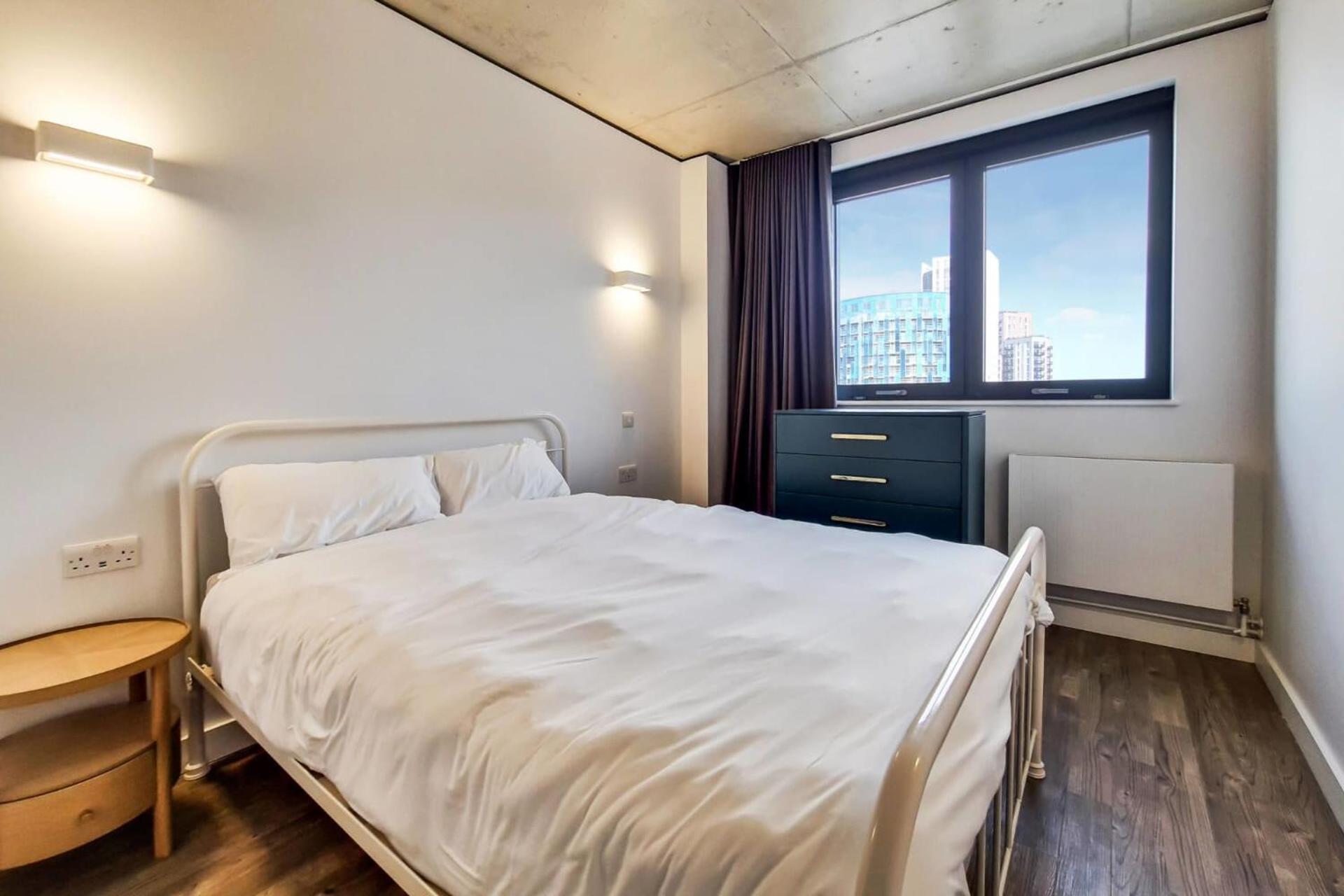 Botanical-inspired At Repton Gardens Right In The Heart Of Wembley Park Apartment London