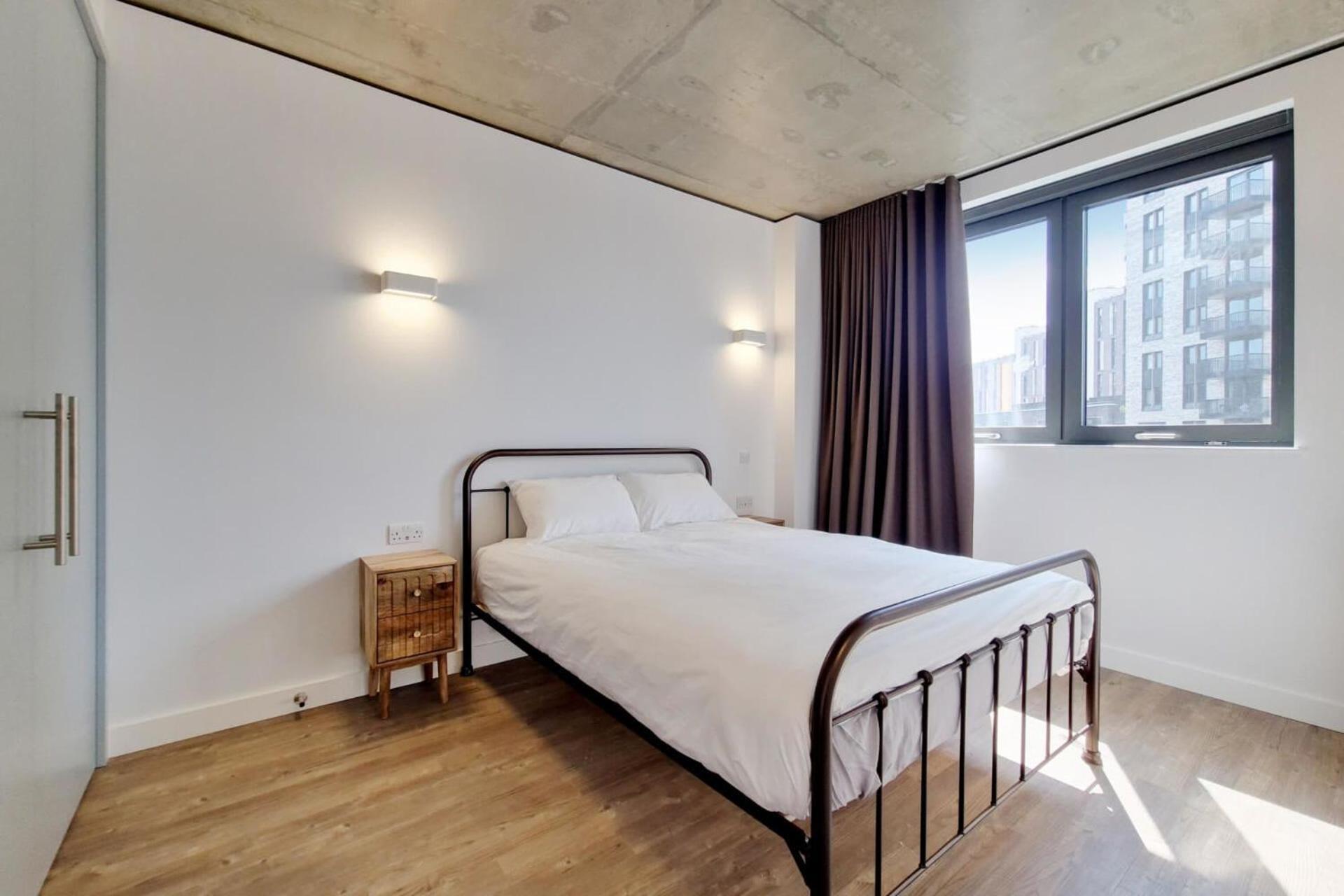 Botanical-inspired At Repton Gardens Right In The Heart Of Wembley Park Apartment London