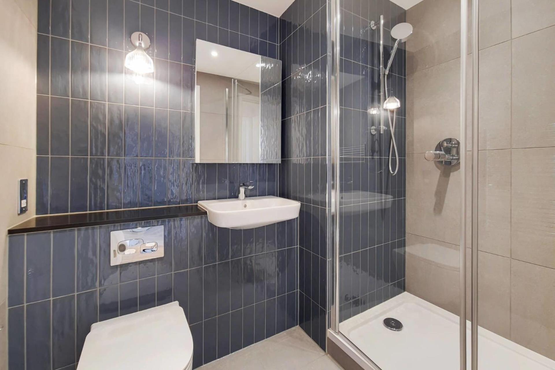 Botanical-inspired At Repton Gardens Right In The Heart Of Wembley Park * London