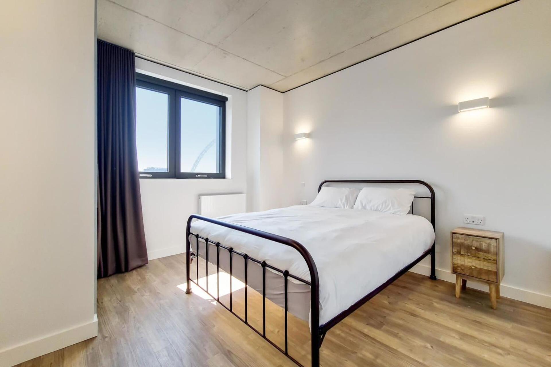 Botanical-inspired At Repton Gardens Right In The Heart Of Wembley Park Apartment London