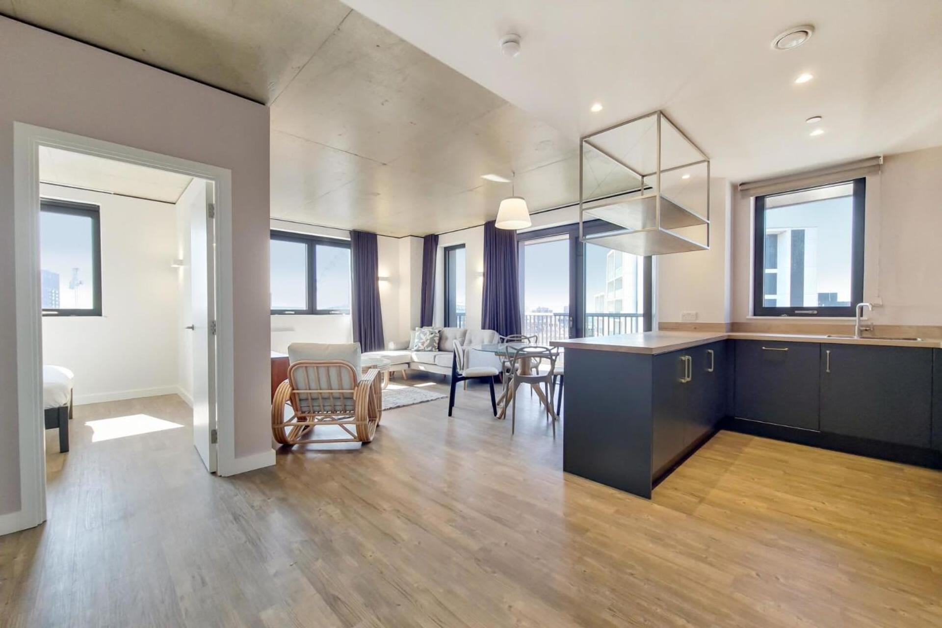 Botanical-inspired At Repton Gardens Right In The Heart Of Wembley Park Apartment London