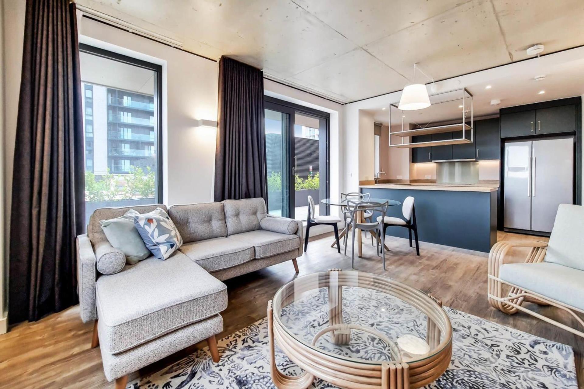 Botanical-inspired At Repton Gardens Right In The Heart Of Wembley Park * London