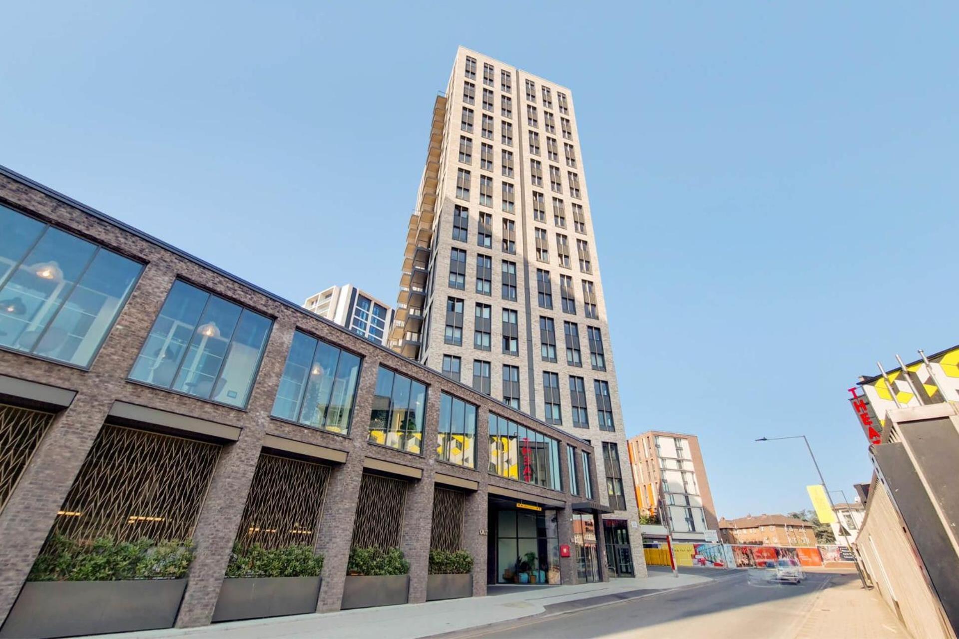 Botanical-inspired At Repton Gardens Right In The Heart Of Wembley Park Apartment London