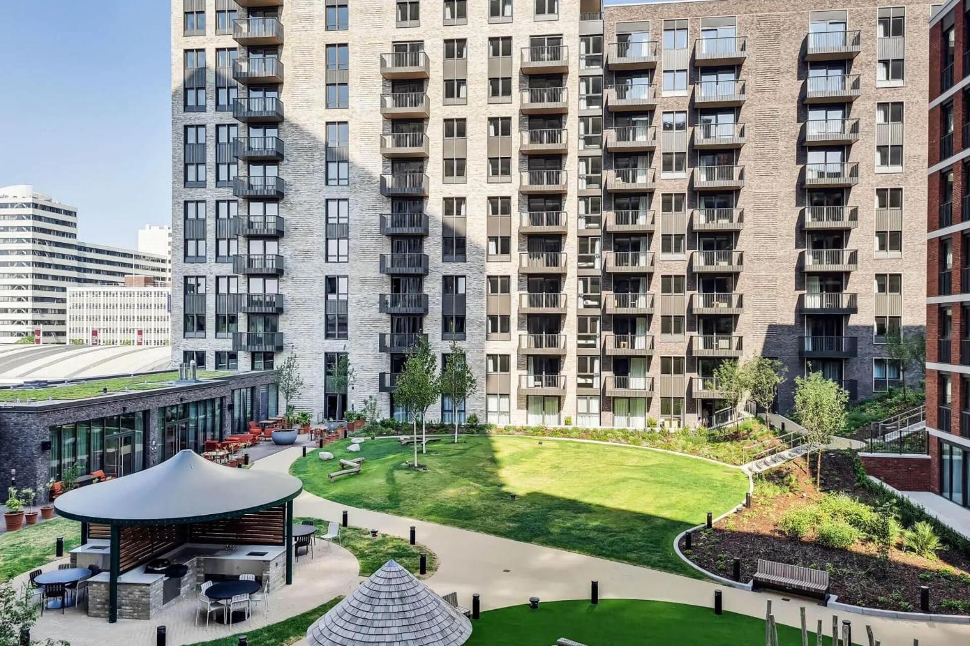Apartment Botanical-inspired At Repton Gardens Right In The Heart Of Wembley Park London