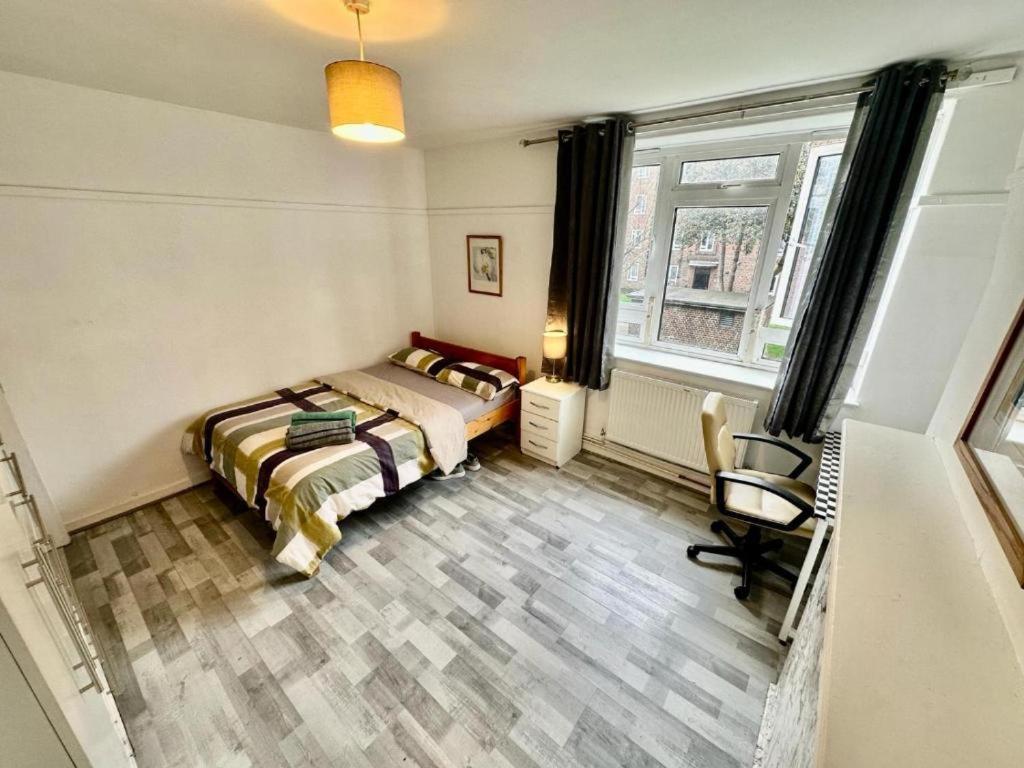Casa de hóspedes Aldgate East R2