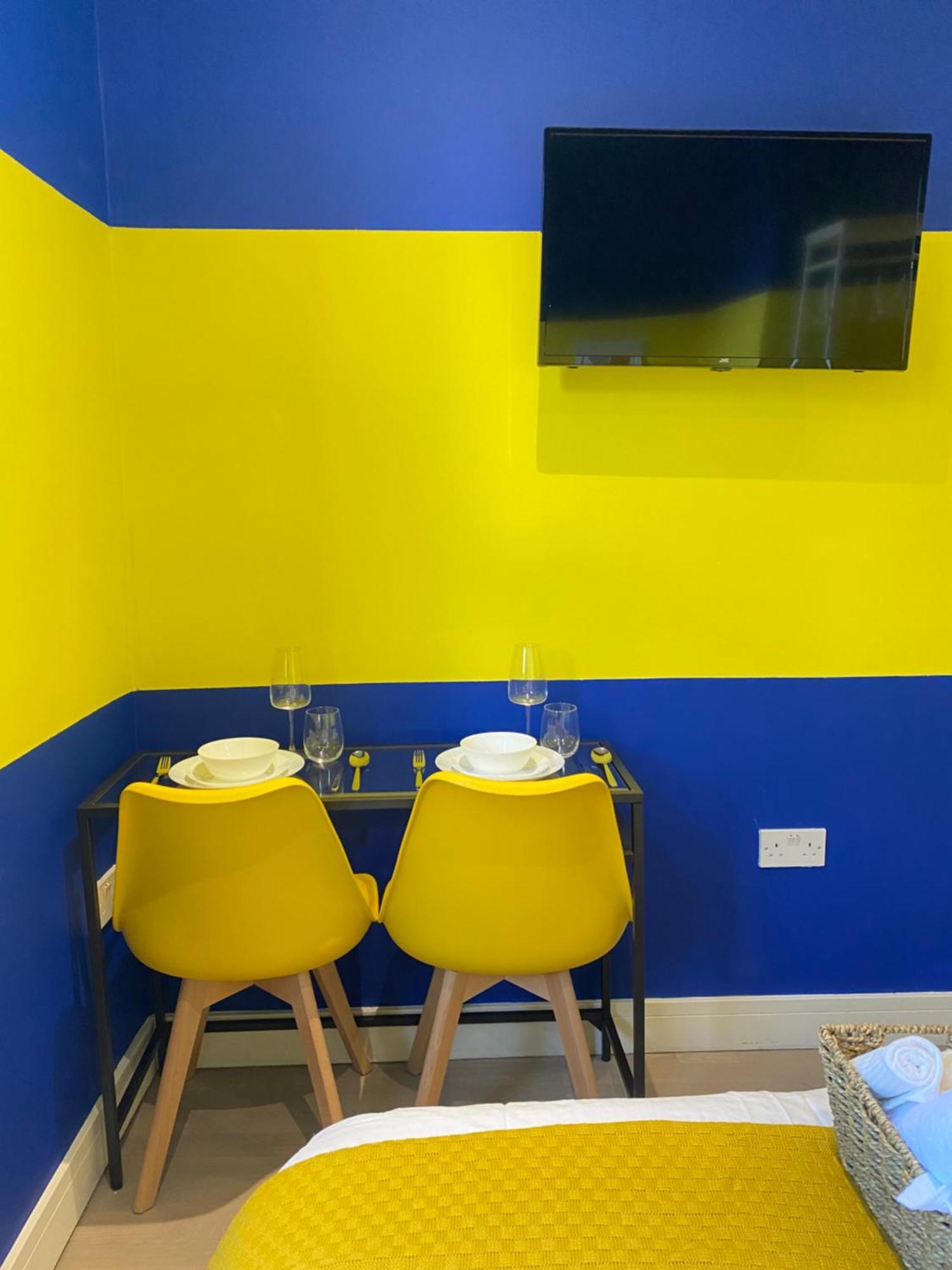 Cozy En-suite Near Stratford Guest house *