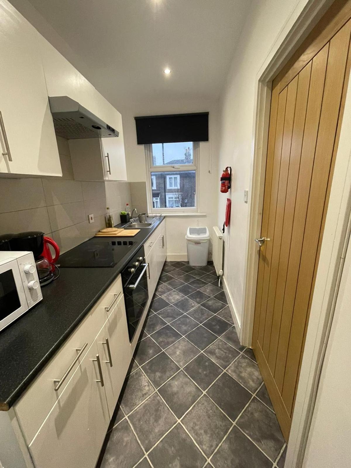 Cozy En-suite Near Stratford London