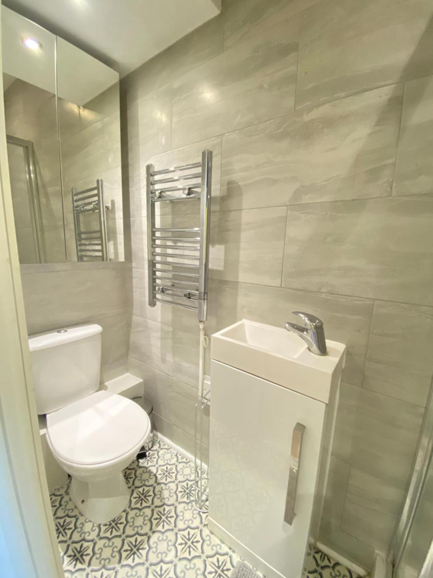 Cozy En-suite Near Stratford Guest house London