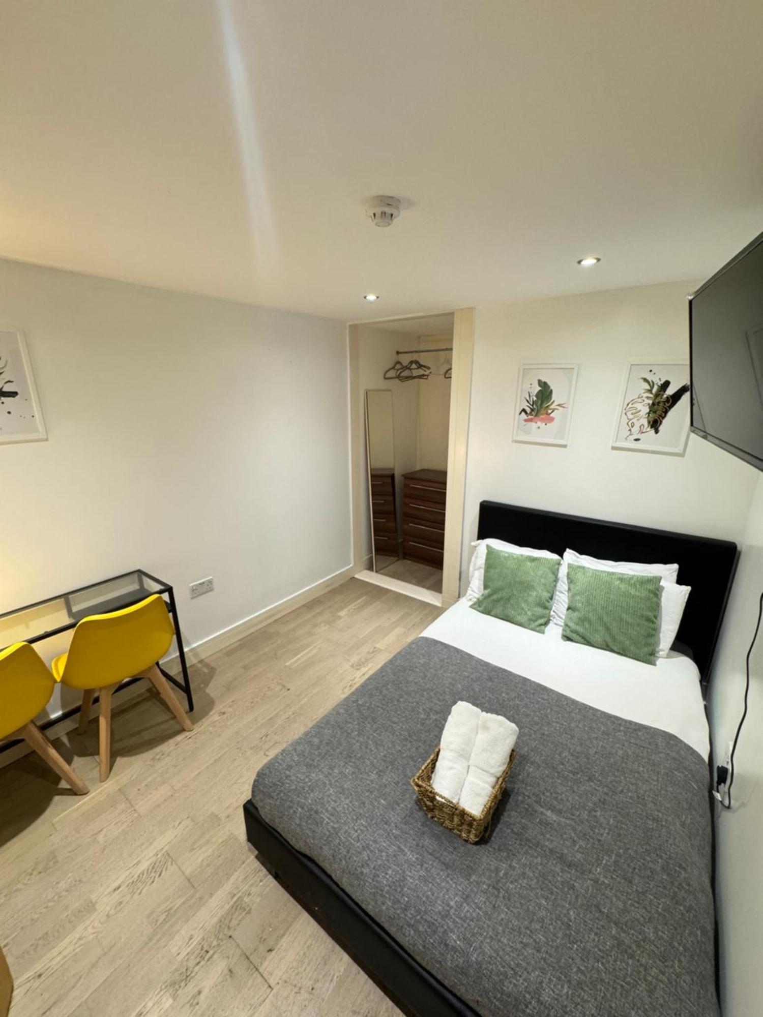 Cozy En-suite Near Stratford Guest house London
