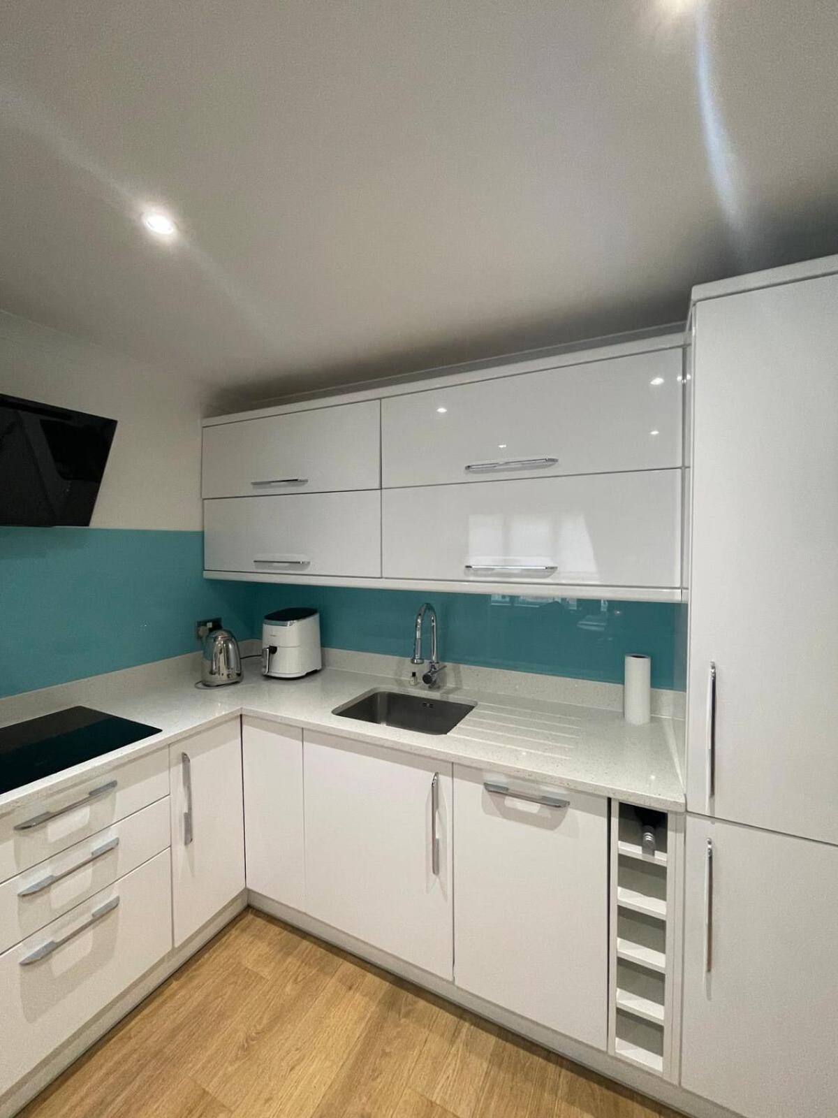 Chic 1bd Flat - 10 Minutes To Victoria Park! Appartement