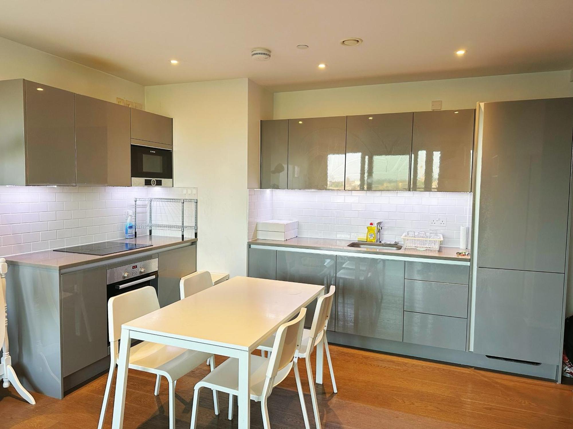 Modern 2 Bedroom Secured Flat Apartamento *