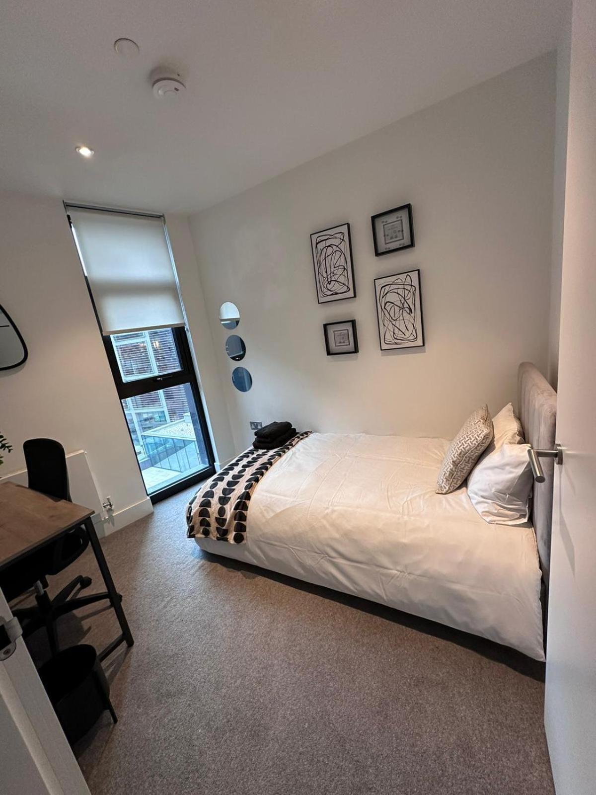 Stylist 2 Bedroom In Appartement *