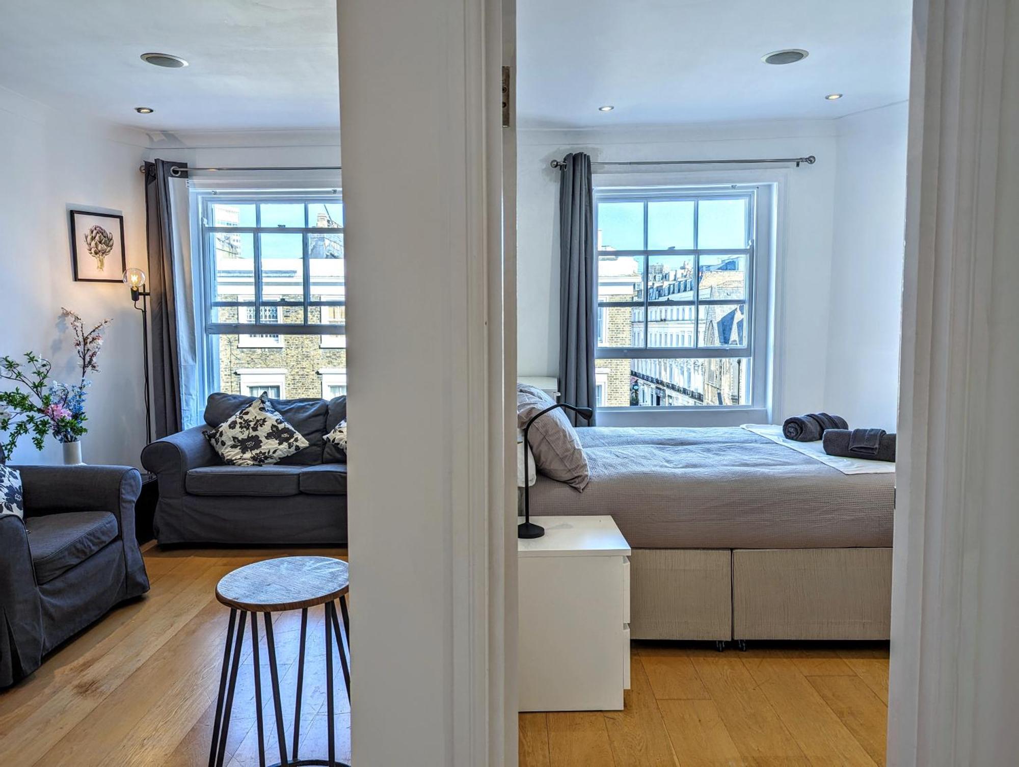 Hyde Park 3 Bedroom Flat *