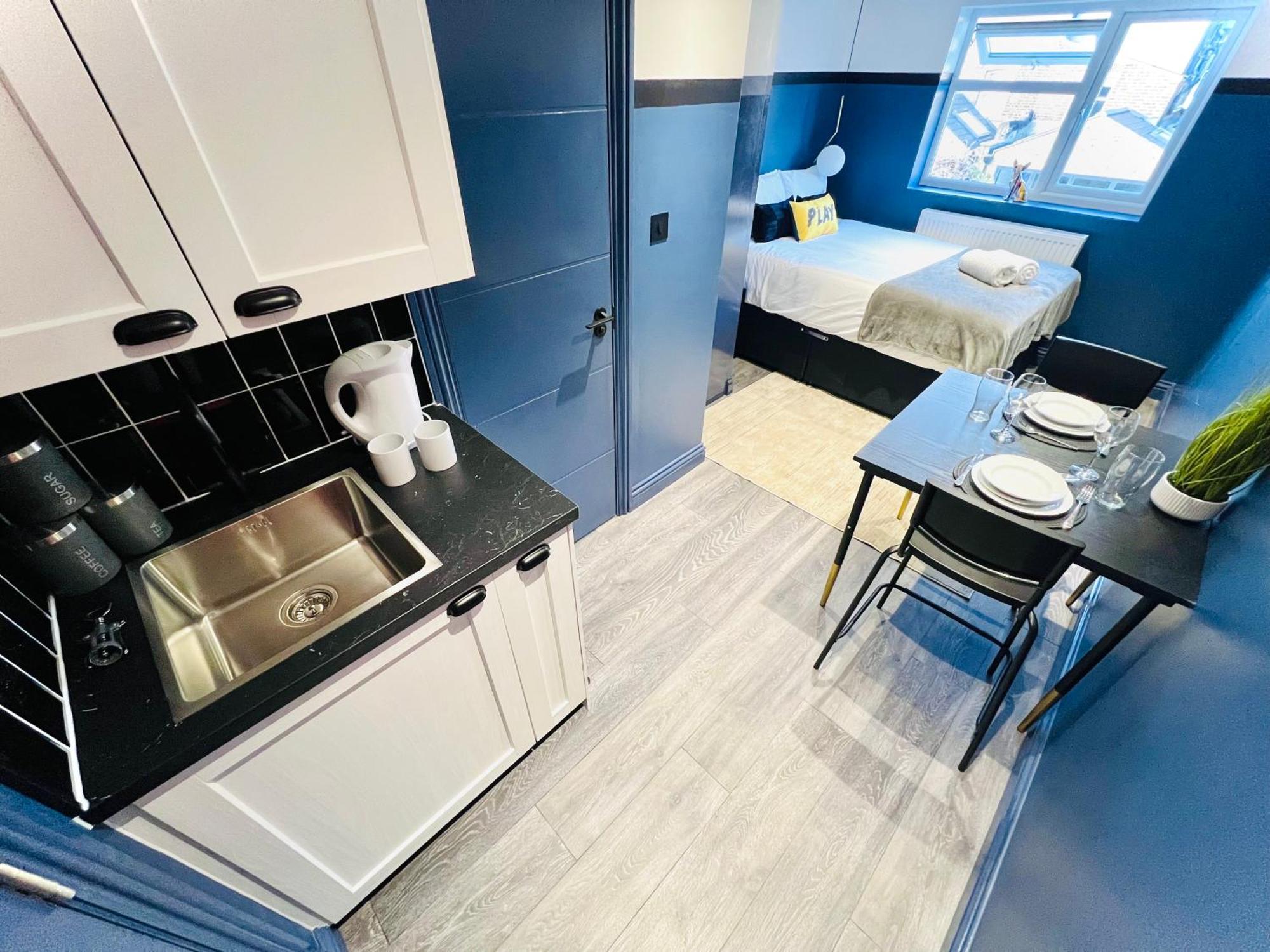 61 Studio, Ideal For Tourists High Recommend!!! * Londres