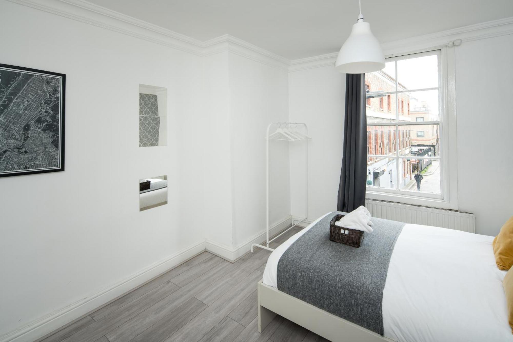 Guest house Private Double Shared Bathroom Near Centre London