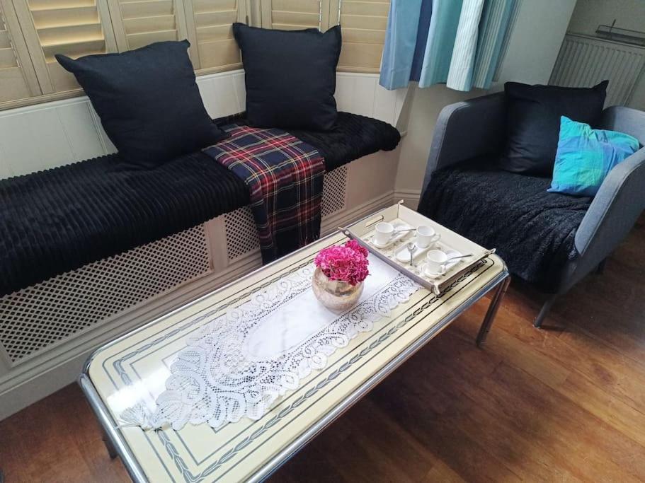 - Fulham Apartment London