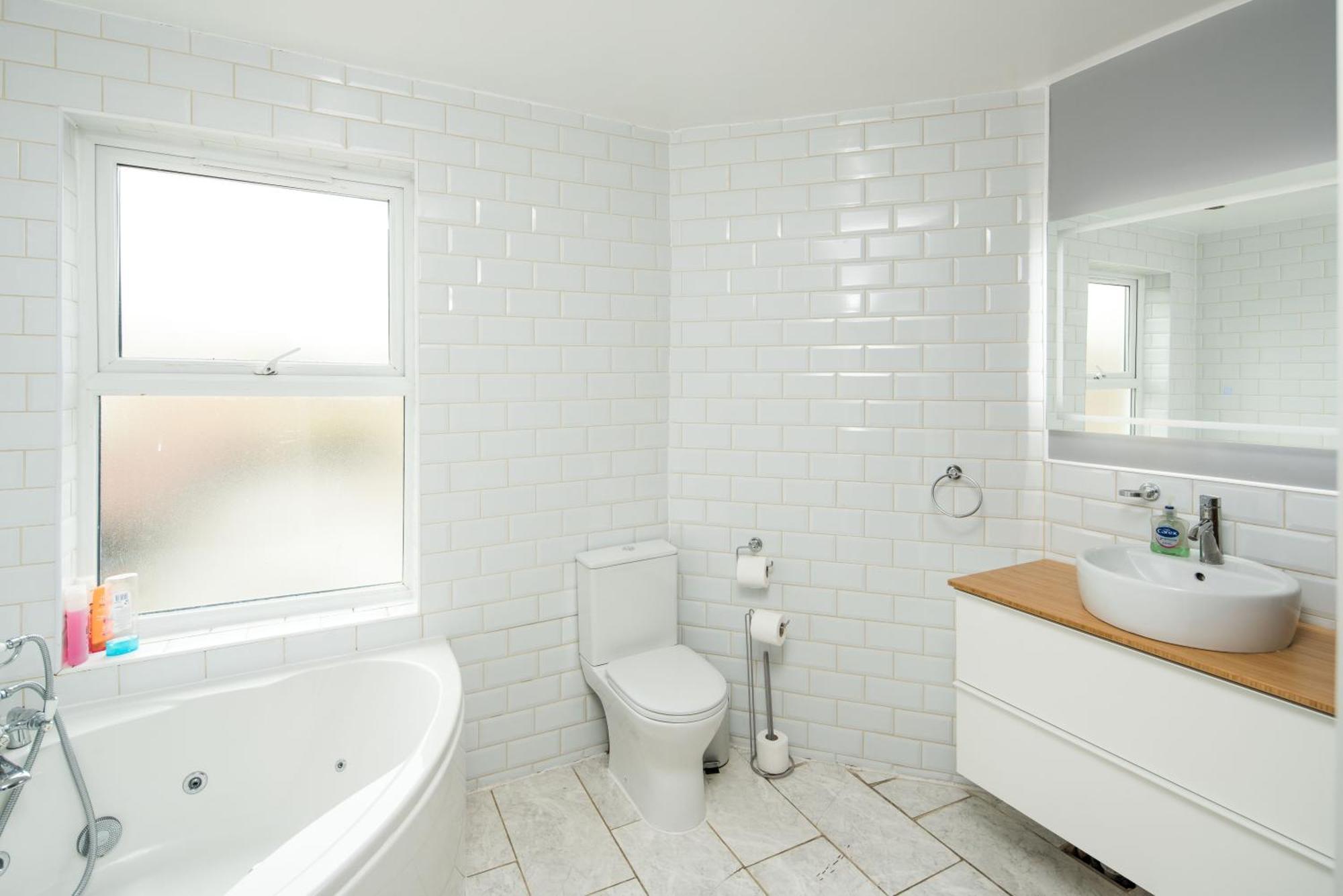 Appartement Spacious For Up To 4! Sofa Bed *