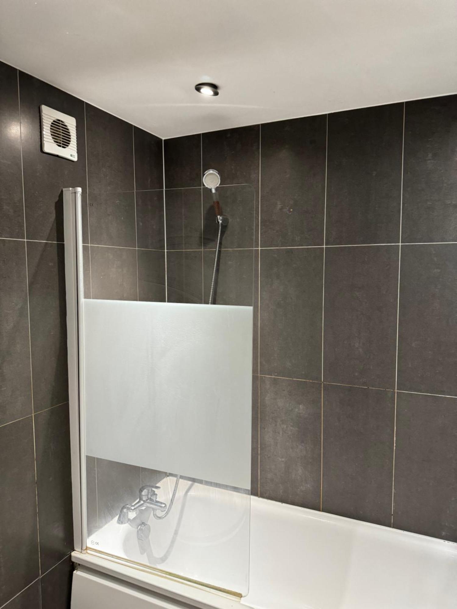En-suite Bedroom For Up To 4! Sofa Bed - Near Stratford Gasthuis