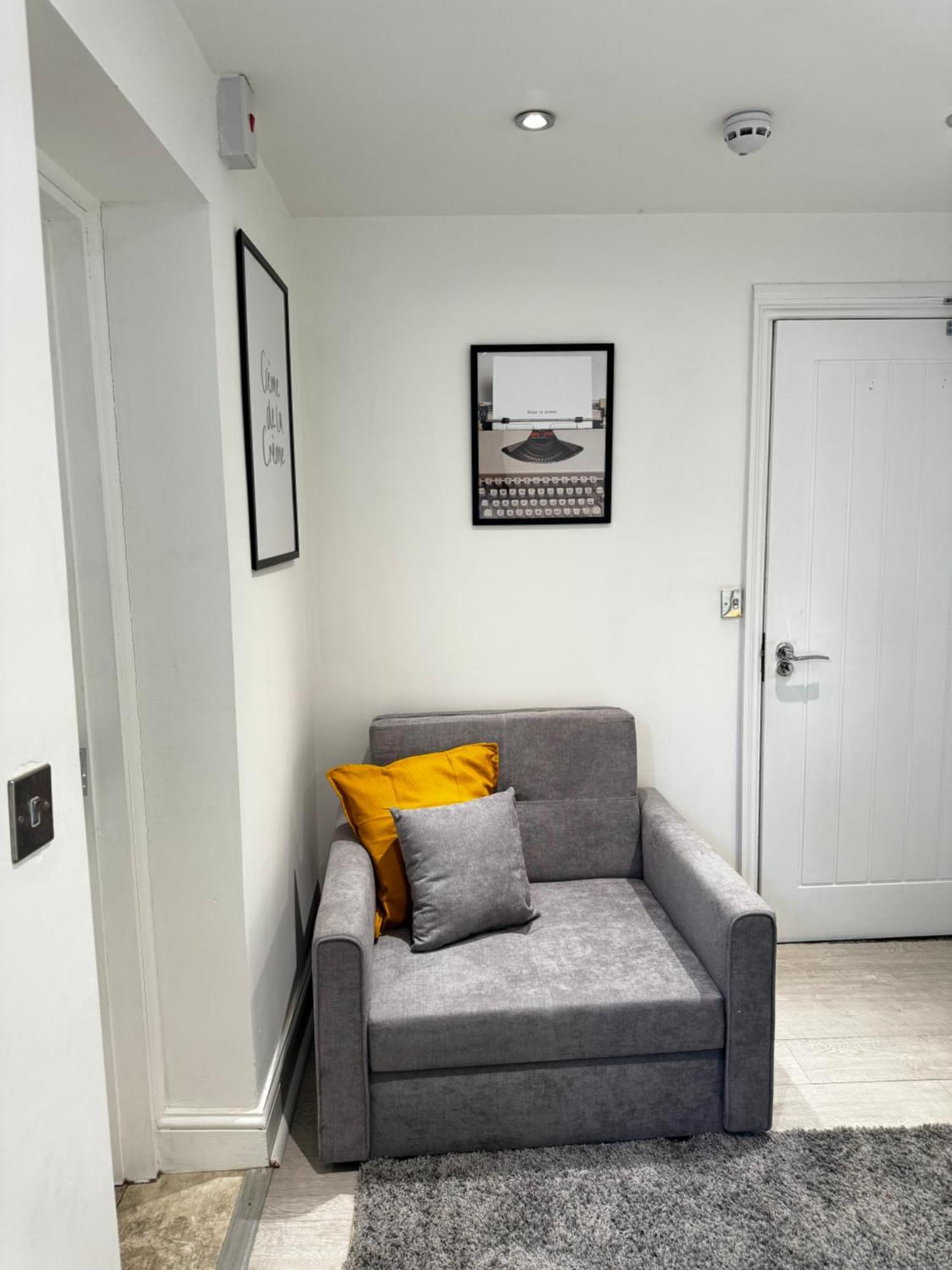 En-suite Bedroom For Up To 4! Sofa Bed - Near Stratford Gasthuis *