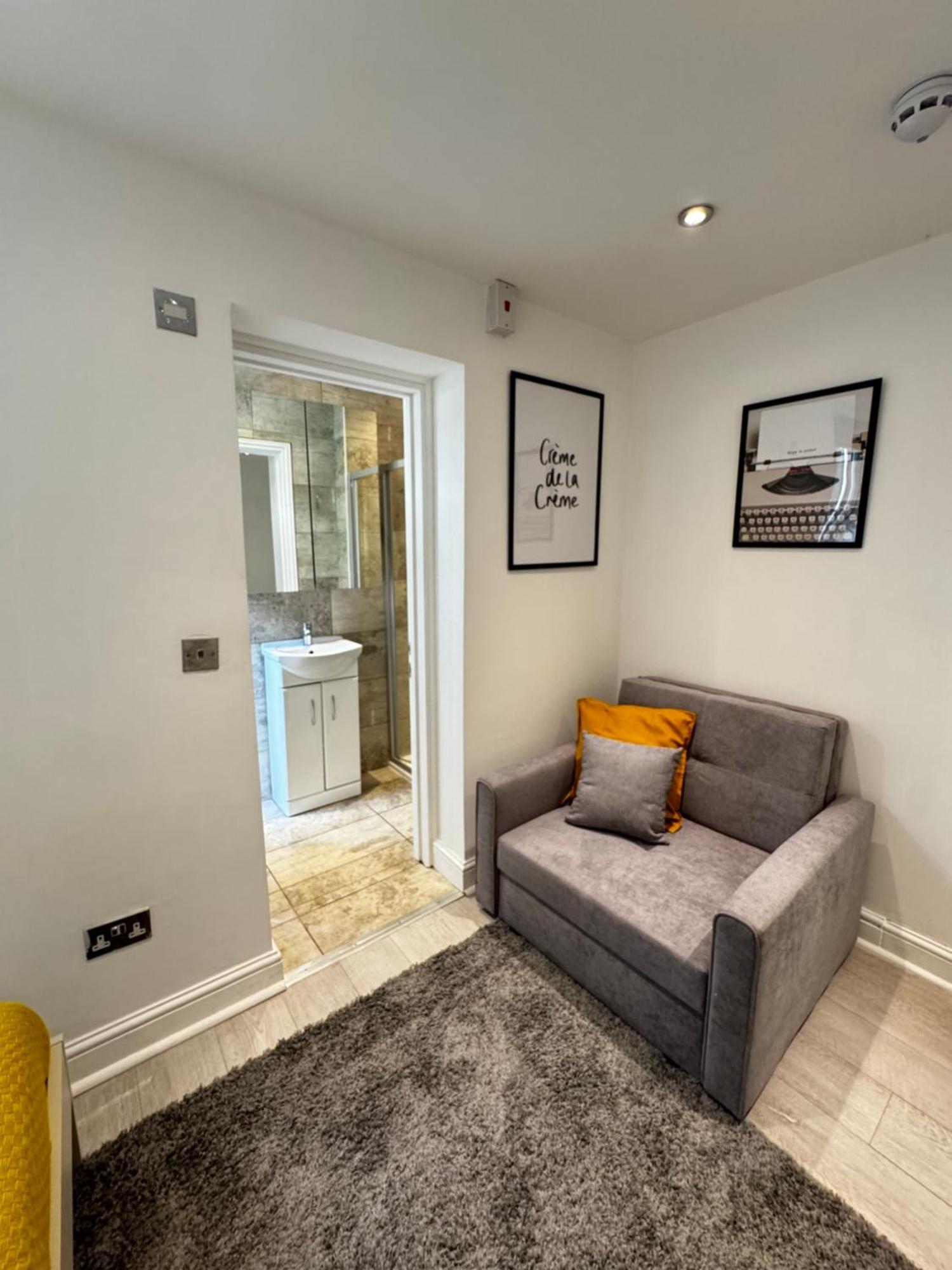 En-suite Bedroom For Up To 4! Sofa Bed - Near Stratford Gasthuis *