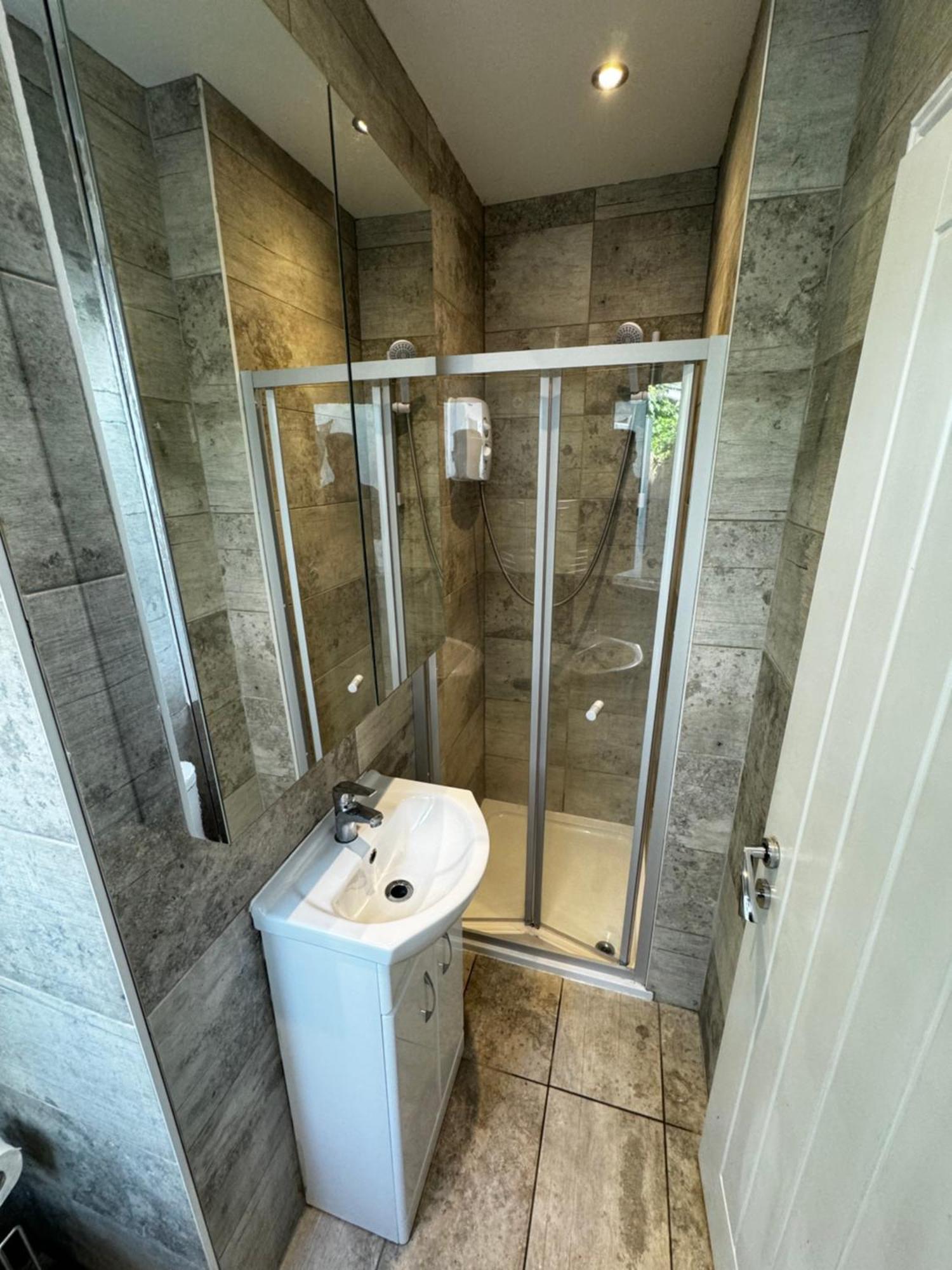 En-suite Bedroom For Up To 4! Sofa Bed - Near Stratford Gasthuis