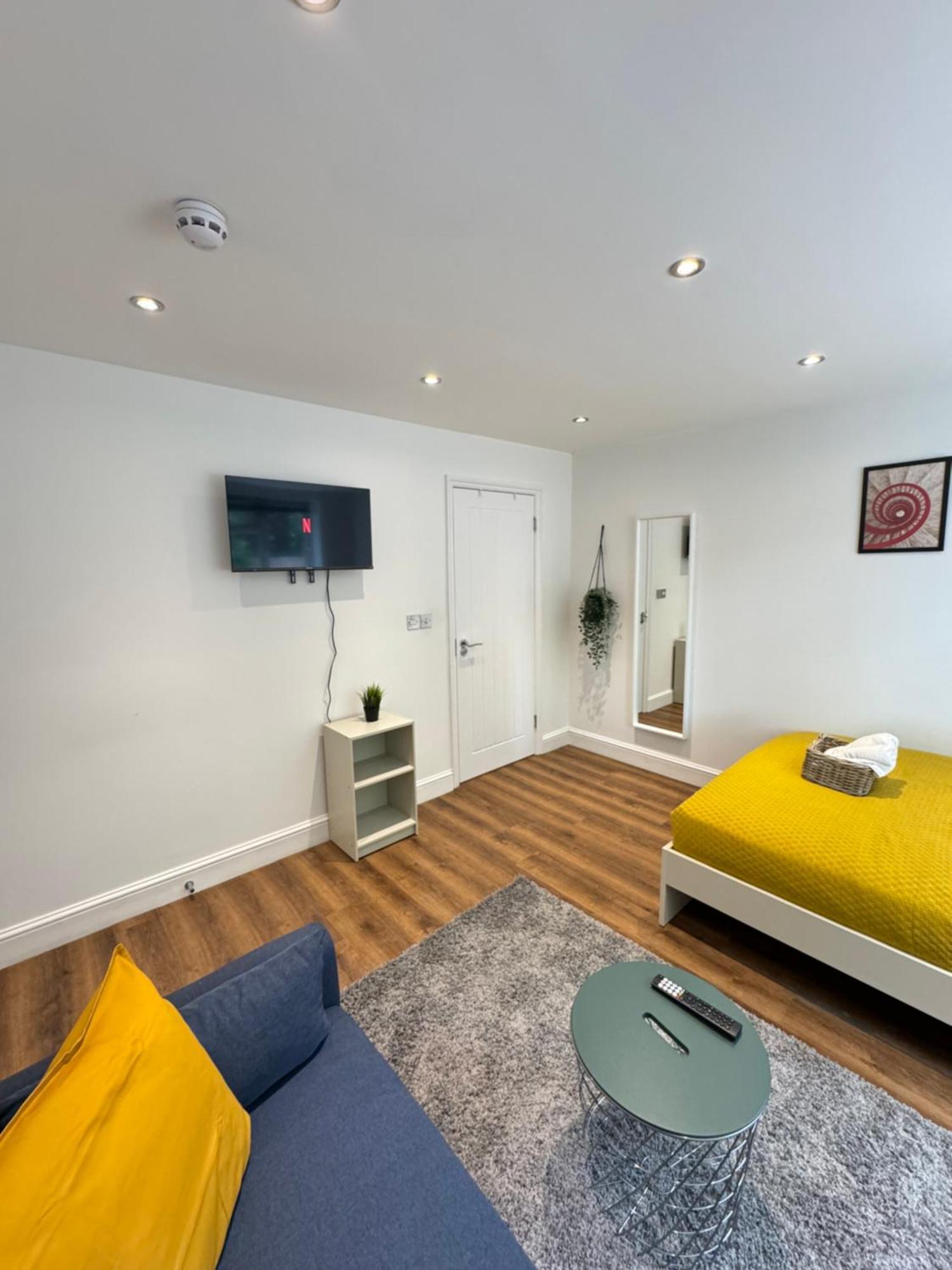Gasthuis En-suite Bedroom For Up To 4! Sofa Bed - Near Stratford